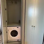 Luxurious On The 아파트 생로랑뒤바르