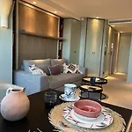 Luxurious On The * 생로랑뒤바르
