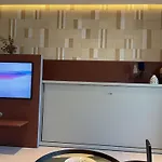 Luxurious On The 아파트 생로랑뒤바르