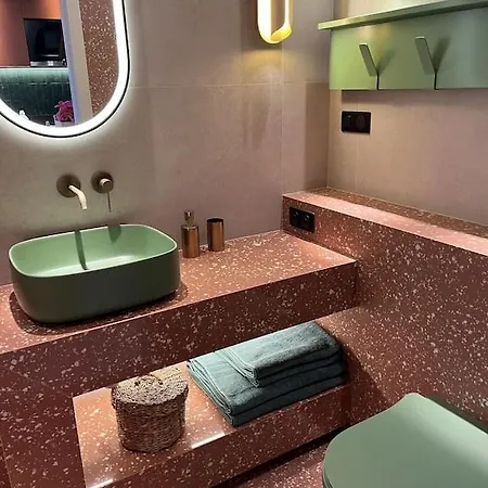 Luxurious On The Сен-Лоран-дю-Вар
